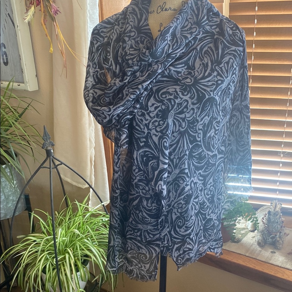 Patricia Nash Elegant Black and White Patterned Scarf
